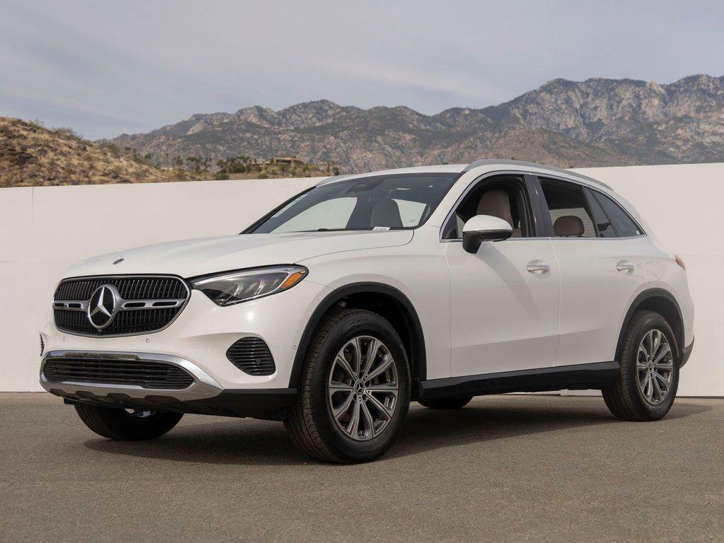 used 2026 Mercedes-Benz GLA 250 car, priced at $40,688