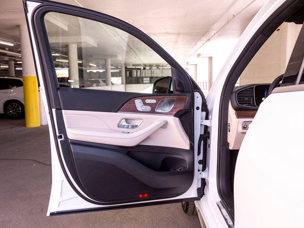 new 2026 Mercedes-Benz AMG GLE 63 car, priced at $141,690