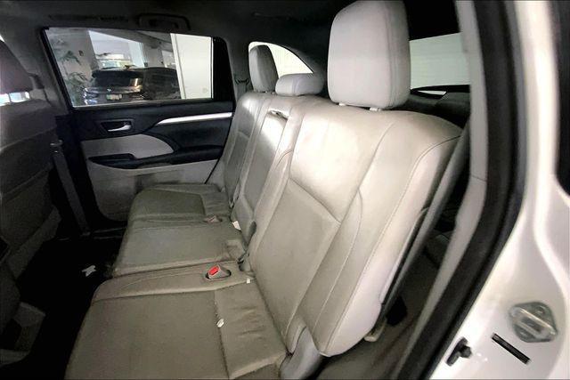 used 2014 Toyota Highlander car, priced at $15,695