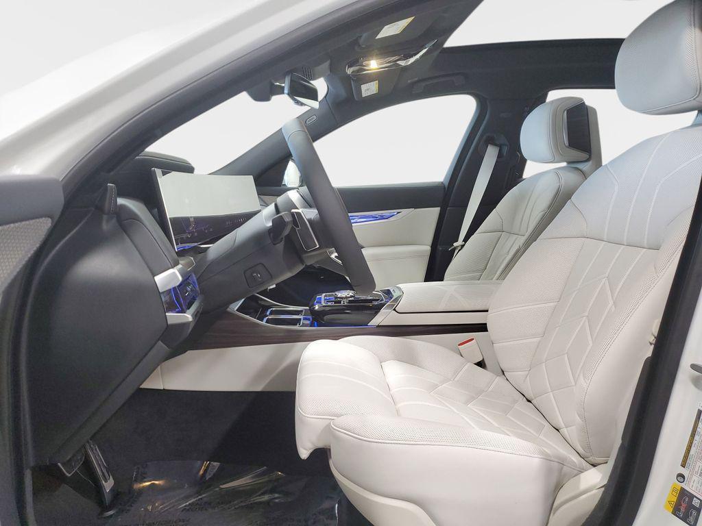 new 2025 BMW i7 car, priced at $131,425