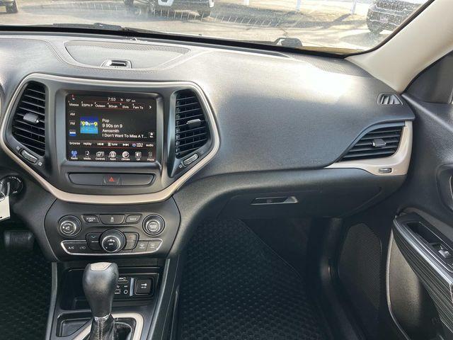 used 2015 Jeep Cherokee car, priced at $9,418