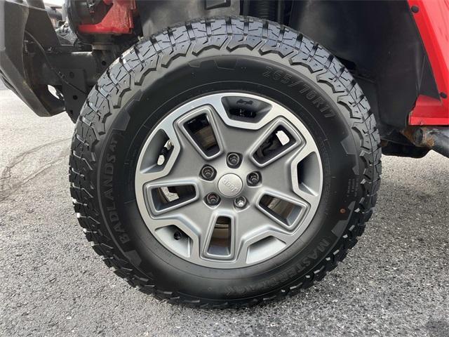 used 2015 Jeep Wrangler Unlimited car, priced at $12,245