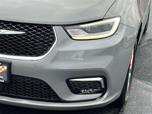 used 2025 Chrysler Pacifica car, priced at $31,060