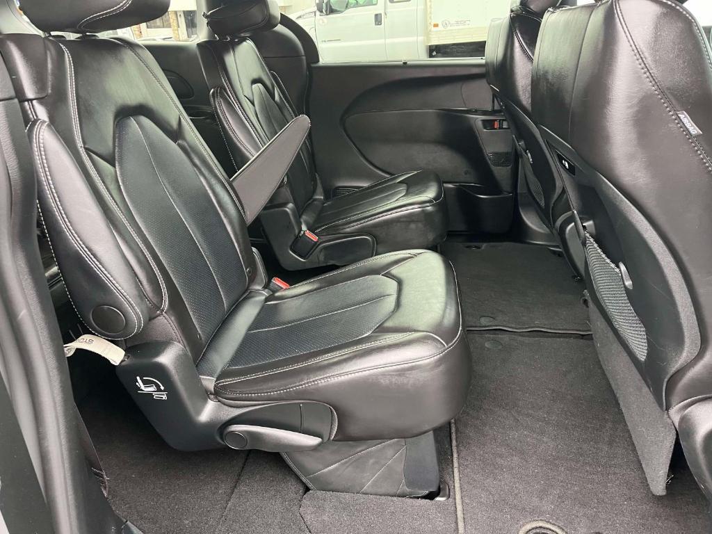 used 2025 Chrysler Pacifica car, priced at $26,900