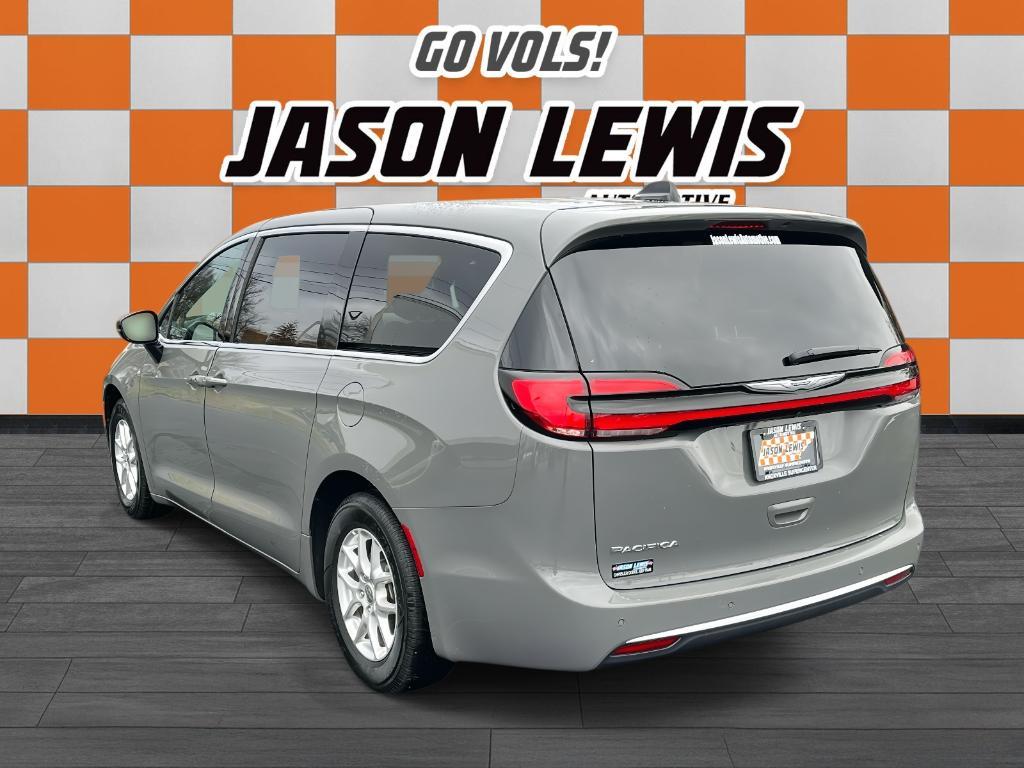 used 2025 Chrysler Pacifica car, priced at $26,900