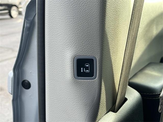 used 2023 Chrysler Pacifica car, priced at $24,542