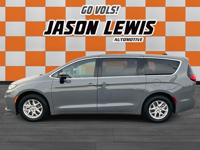 used 2025 Chrysler Pacifica car, priced at $29,421