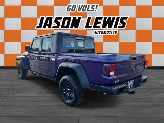 new 2026 Jeep Gladiator car, priced at $43,780