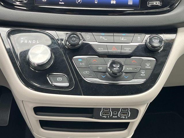 used 2024 Chrysler Pacifica car, priced at $25,203