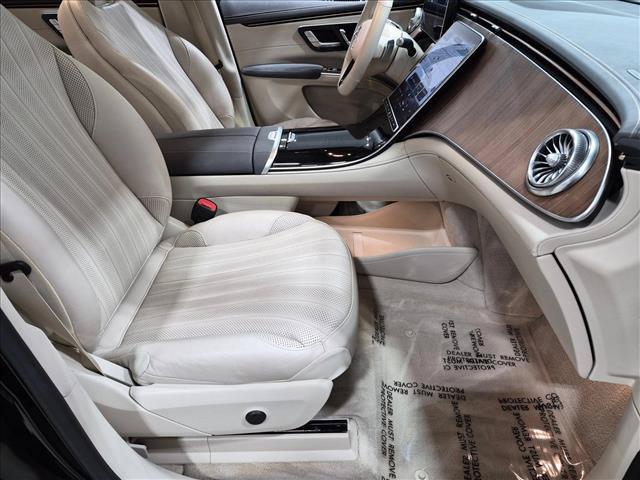 Mercedes-Benz EQS view 22