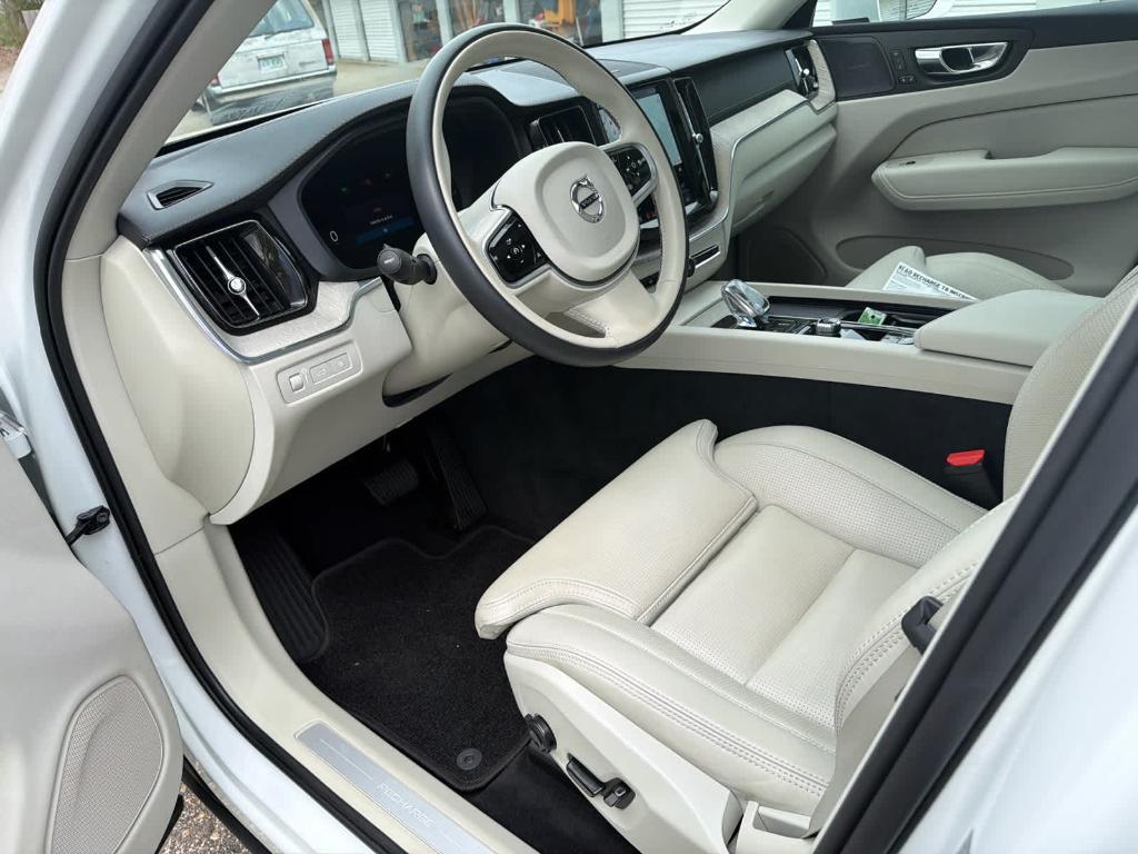 used 2022 Volvo XC60 Recharge Plug-In Hybrid car, priced at $33,388