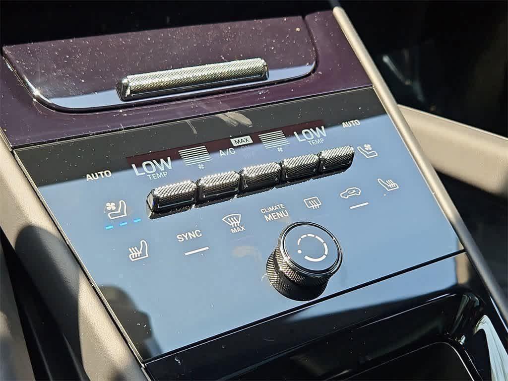 new 2025 Porsche Cayenne car, priced at $164,805