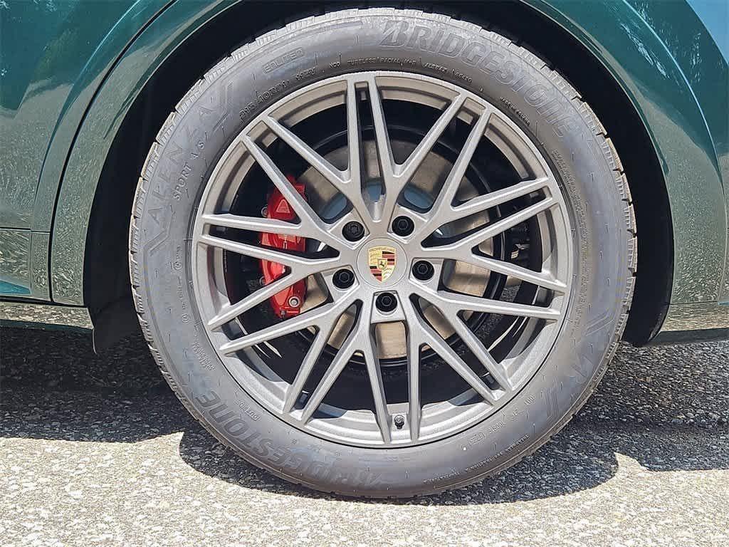 new 2025 Porsche Cayenne car, priced at $164,805