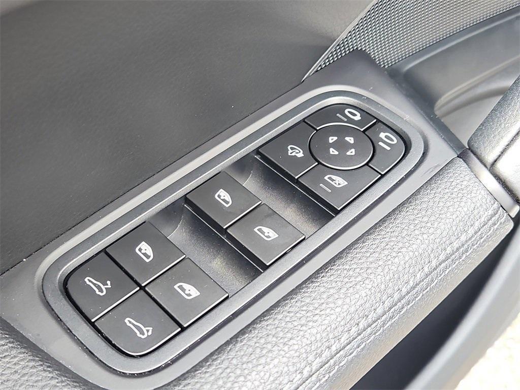 used 2025 Porsche Cayenne car, priced at $79,987