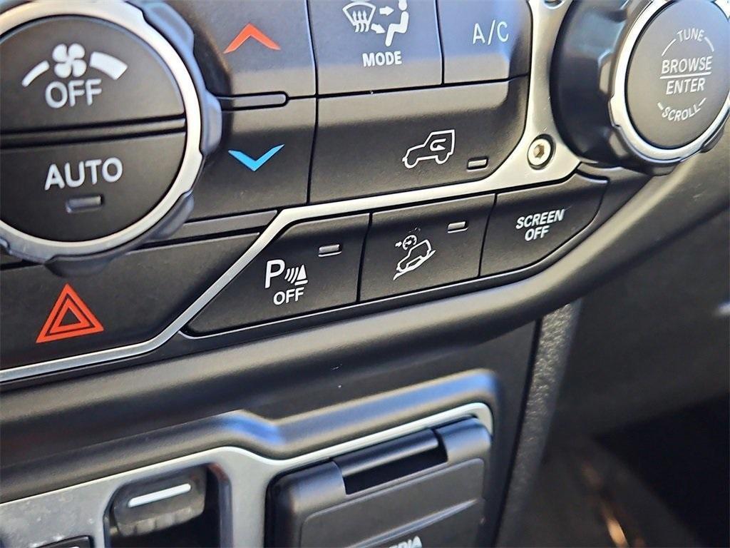 used 2021 Jeep Wrangler Unlimited car, priced at $33,987