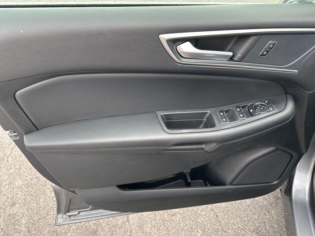 used 2024 Ford Edge car, priced at $27,900