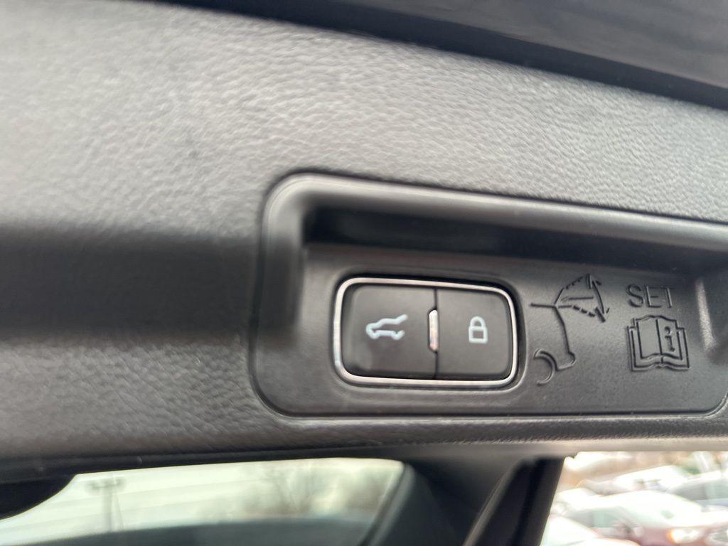 used 2022 Ford Explorer car, priced at $31,300