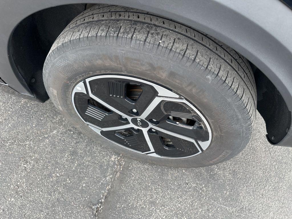 used 2024 Kia Niro car, priced at $20,900