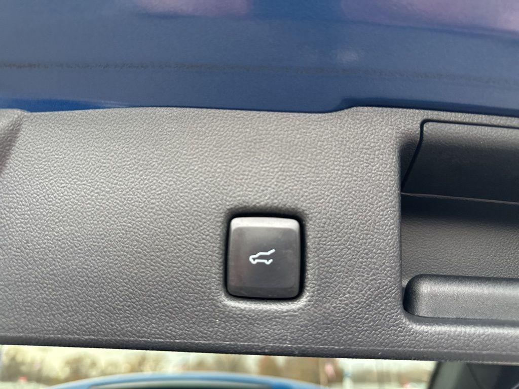 used 2022 Ford Escape car, priced at $21,800