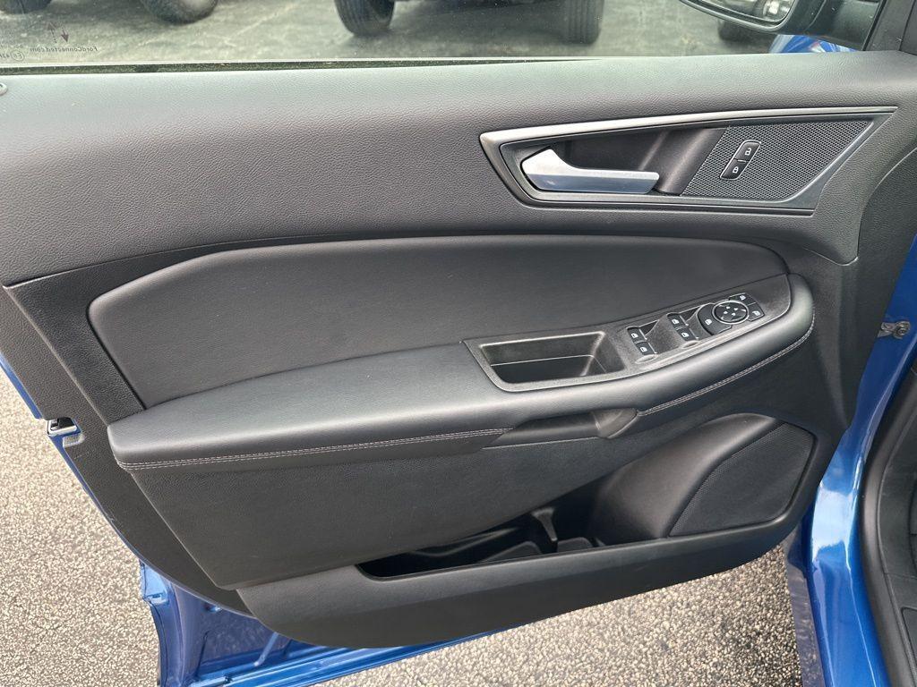 used 2024 Ford Edge car, priced at $29,500