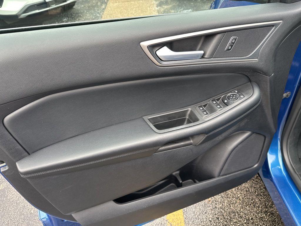 used 2022 Ford Edge car, priced at $22,900