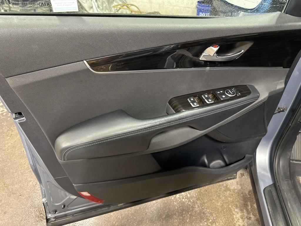 used 2020 Kia Sorento car, priced at $24,300