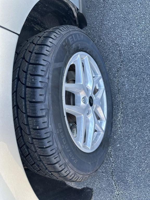 used 2024 Ford Edge car, priced at $25,901