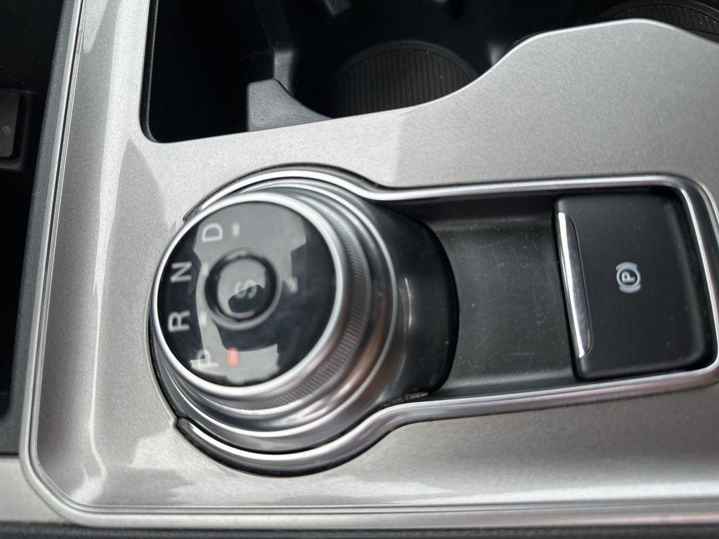 used 2024 Ford Edge car, priced at $27,500