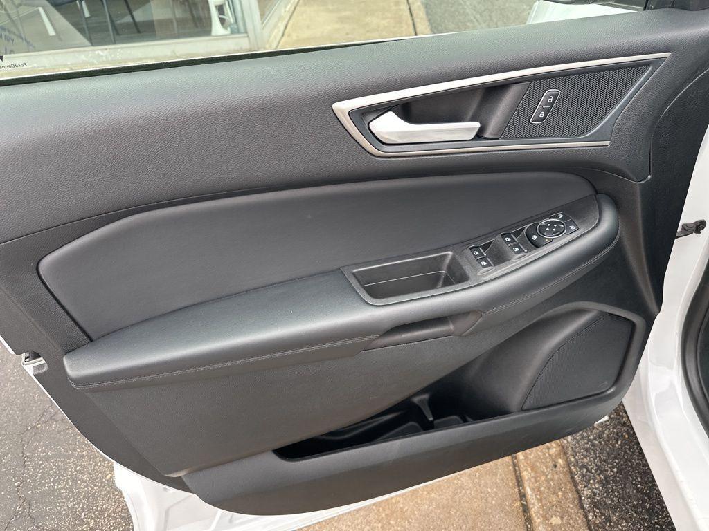 used 2024 Ford Edge car, priced at $27,500