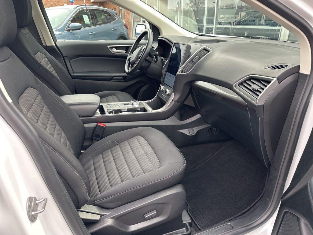 used 2024 Ford Edge car, priced at $27,500