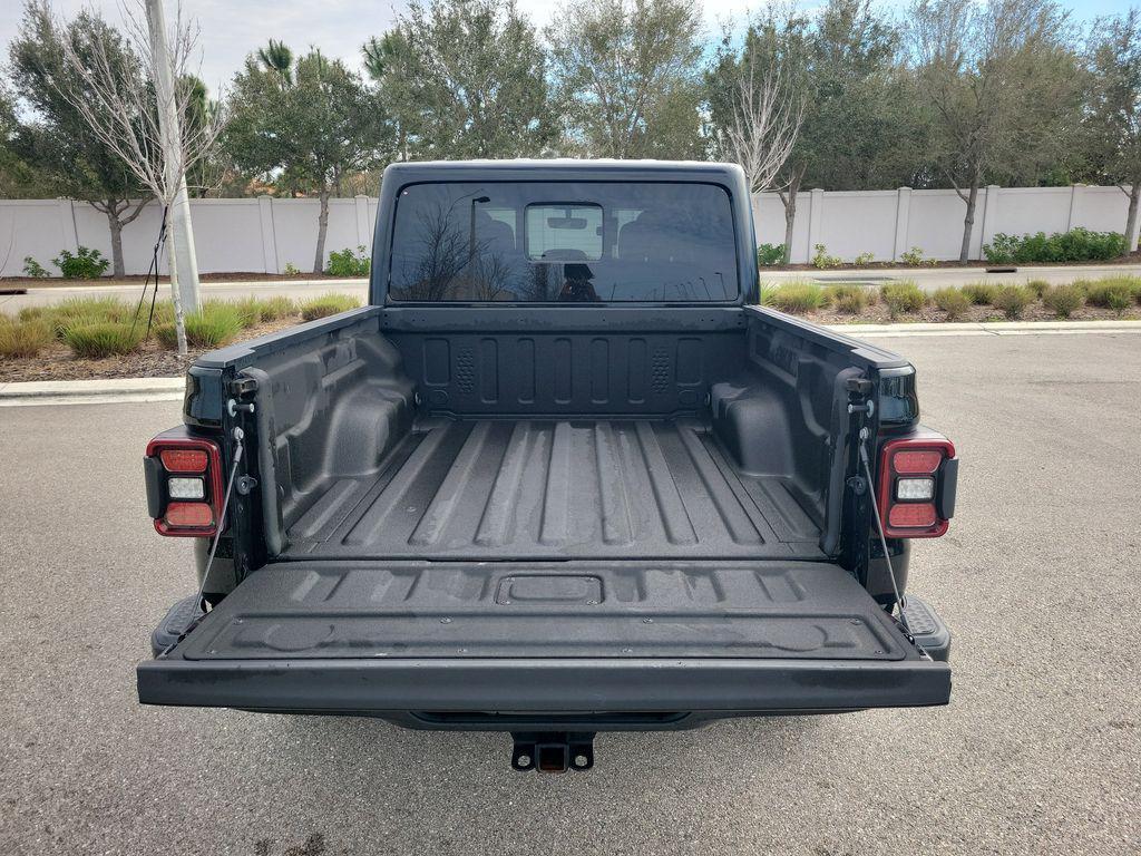 used 2023 Jeep Gladiator car, priced at $31,612