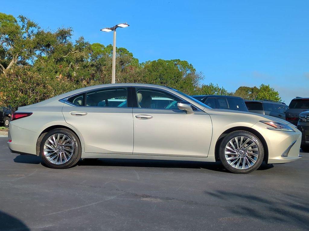 used 2019 Lexus ES 350 car, priced at $31,495