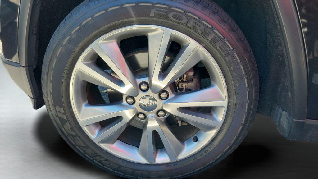 used 2013 Jeep Grand Cherokee car, priced at $8,995