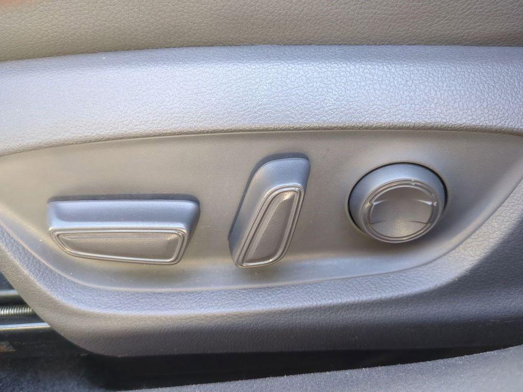 used 2019 Toyota Camry Hybrid car, priced at $18,595