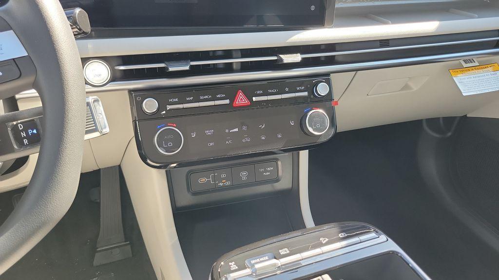 new 2026 Hyundai TUCSON Hybrid car, priced at $35,343