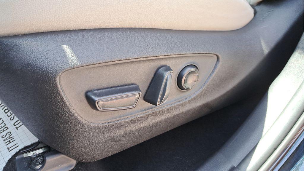 used 2025 Toyota Grand Highlander car, priced at $52,686