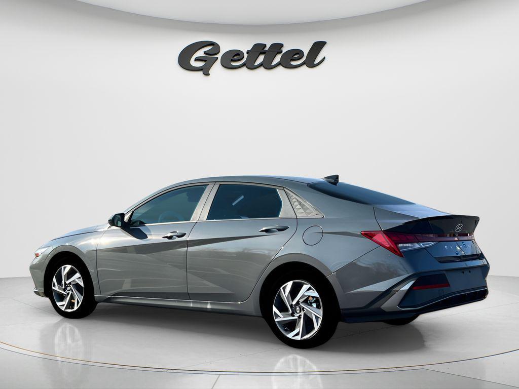 new 2025 Hyundai ELANTRA HEV car, priced at $25,456
