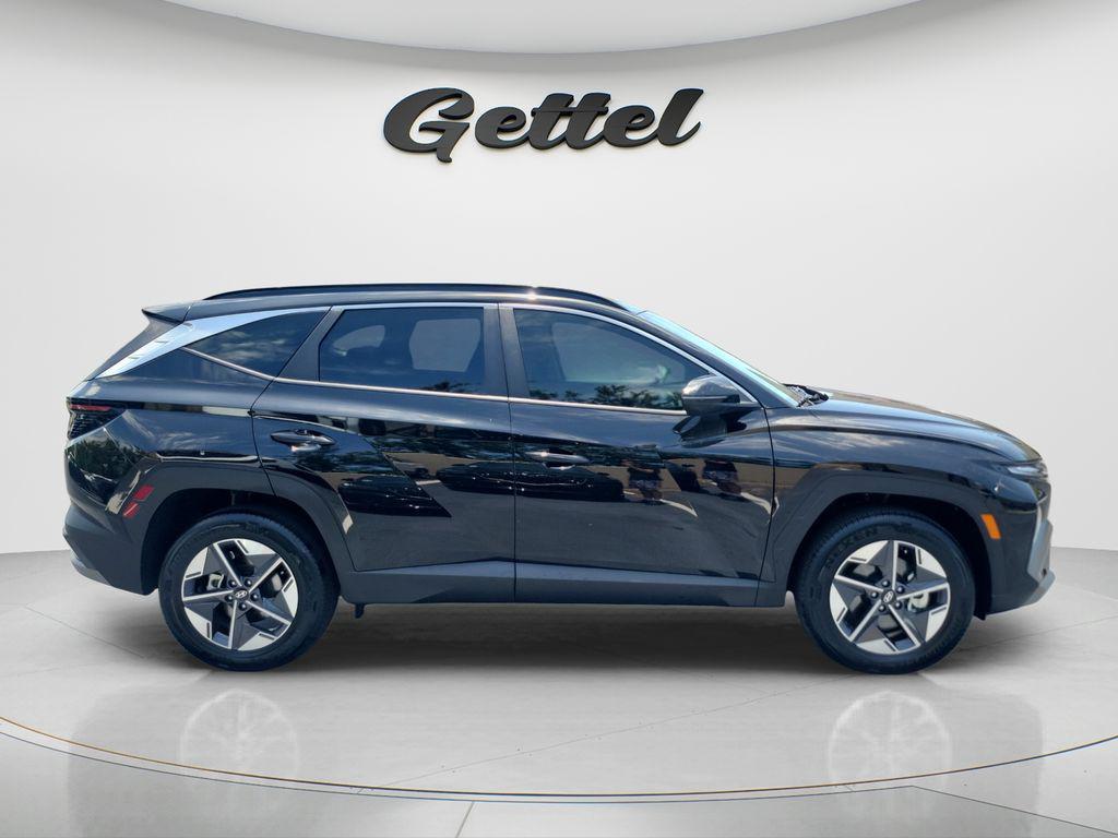 used 2025 Hyundai TUCSON Hybrid car, priced at $34,881