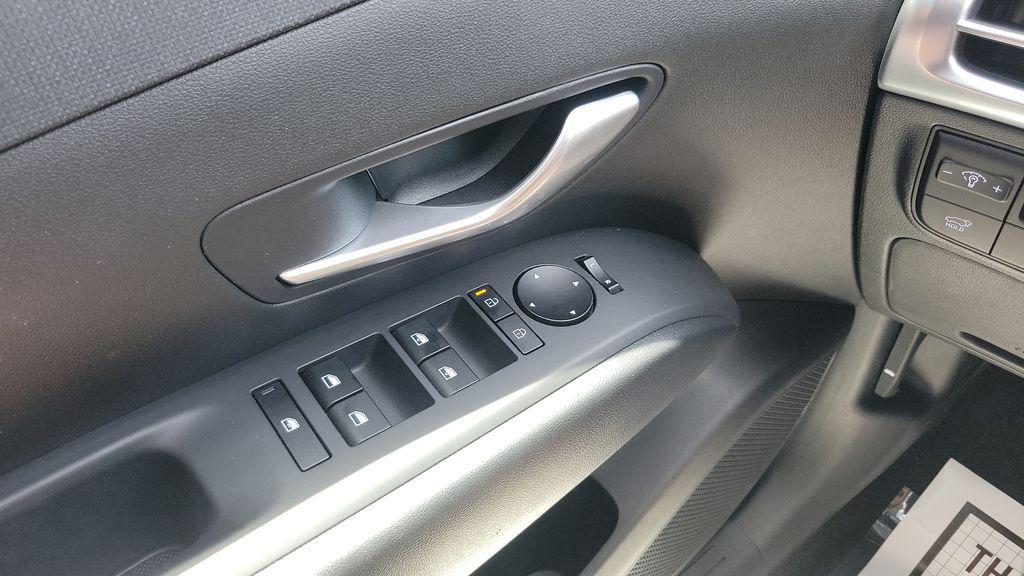 used 2025 Hyundai TUCSON Hybrid car, priced at $34,881