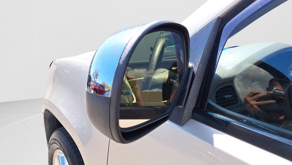 used 2013 Chevrolet Suburban car, priced at $11,500