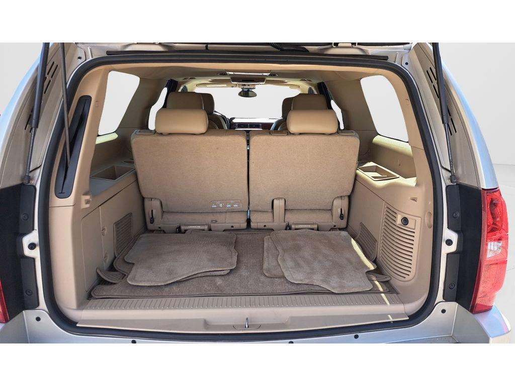 used 2013 Chevrolet Suburban car, priced at $11,500