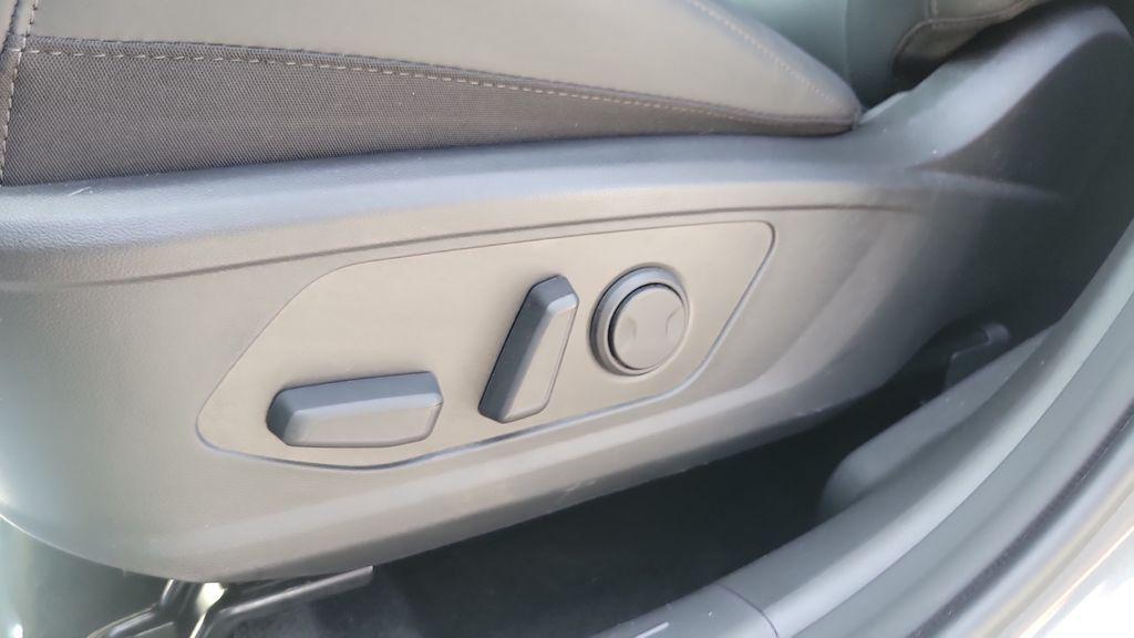 used 2025 Hyundai TUCSON Hybrid car, priced at $30,946