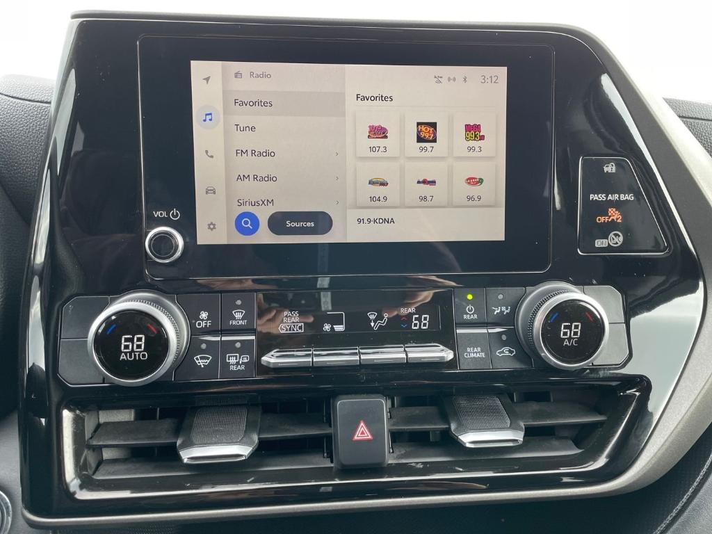 used 2023 Toyota Highlander car, priced at $30,874