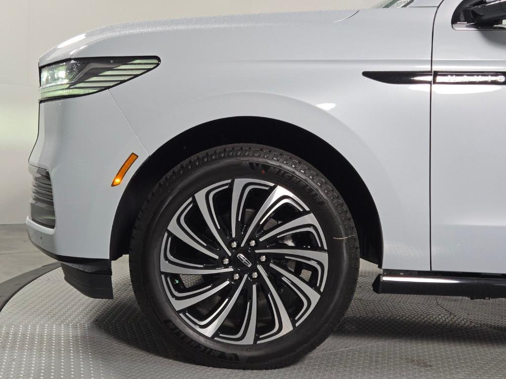 new 2026 Lincoln Navigator L car, priced at $128,909