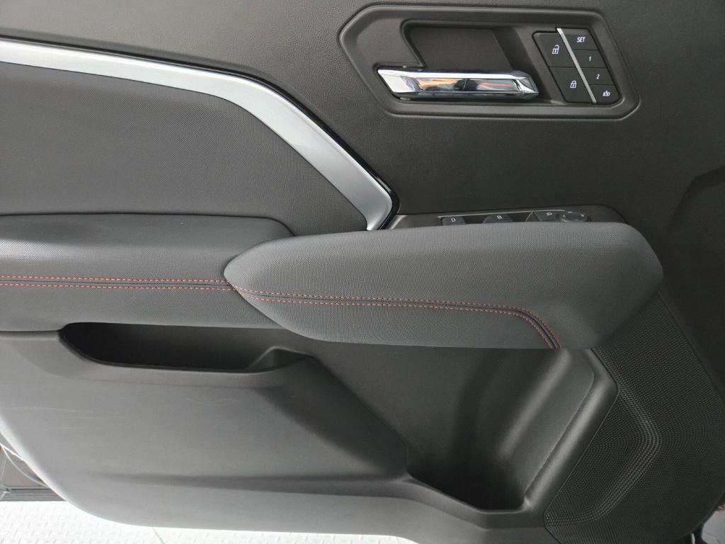 used 2024 Chevrolet Colorado car, priced at $40,387