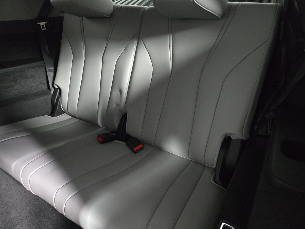 used 2023 Acura MDX car, priced at $34,919