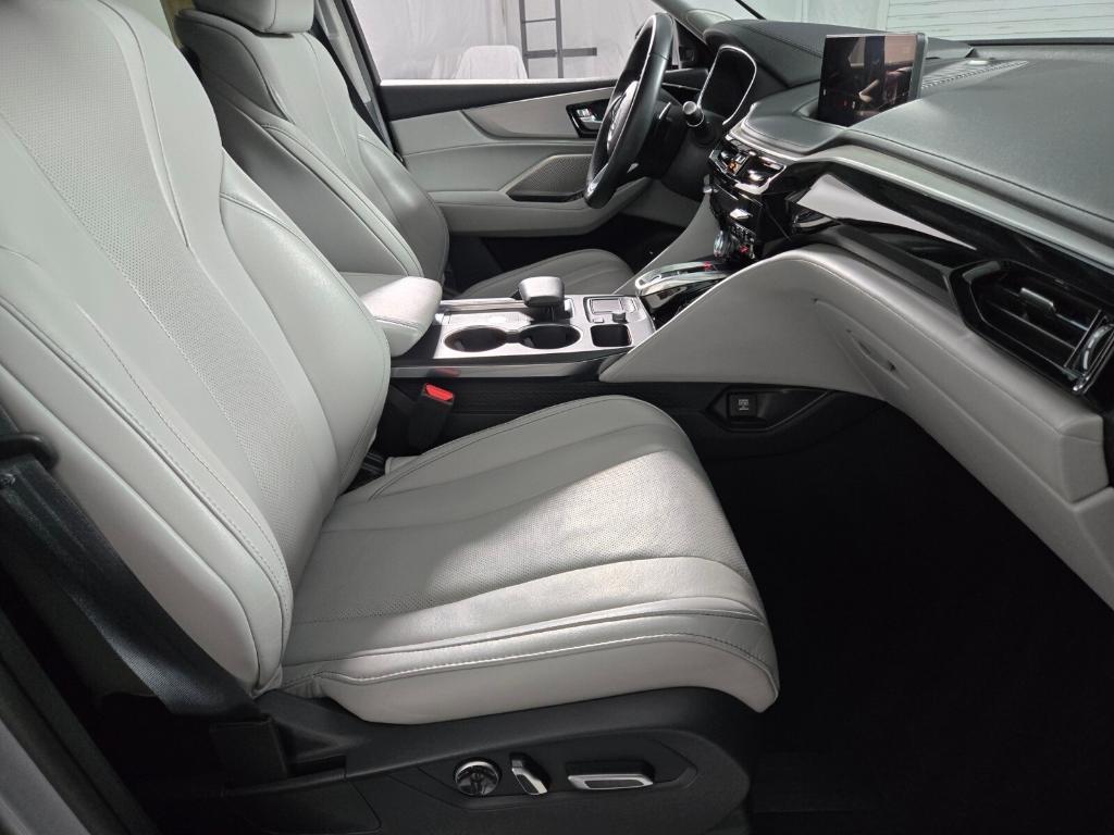 used 2023 Acura MDX car, priced at $34,919