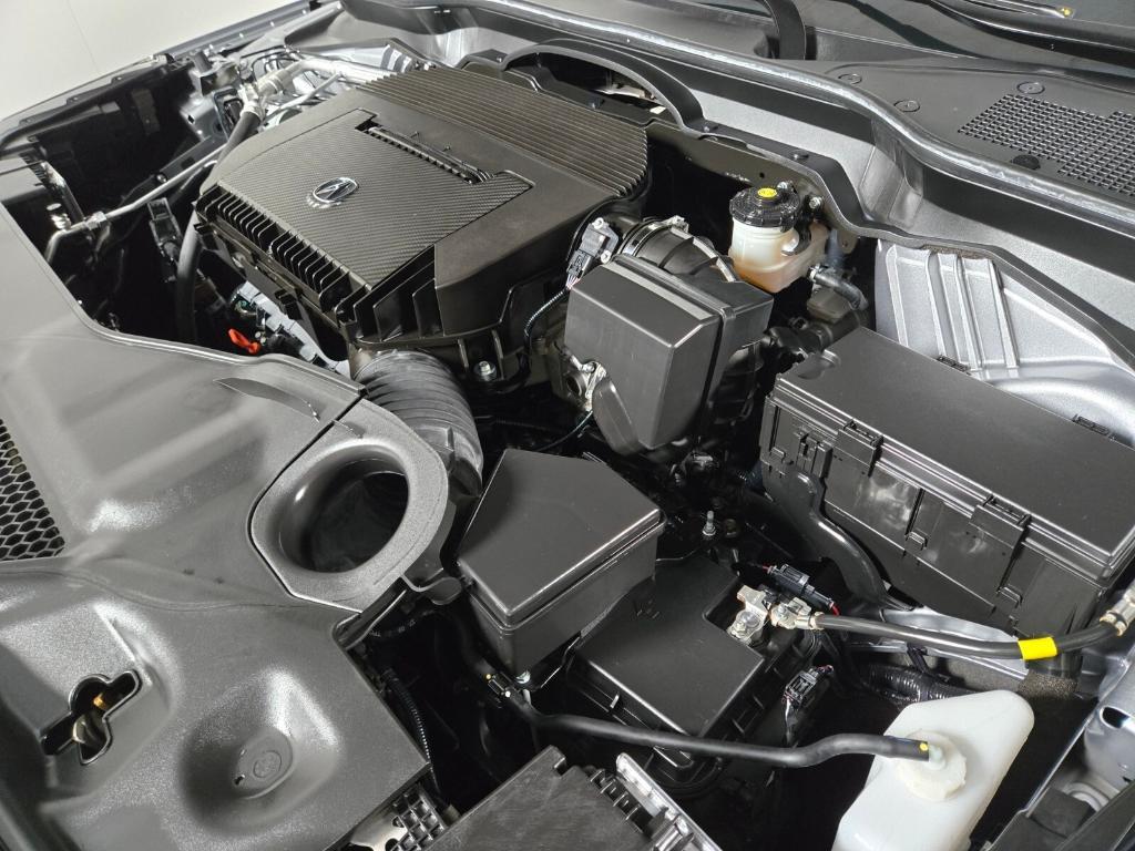 used 2023 Acura MDX car, priced at $34,919