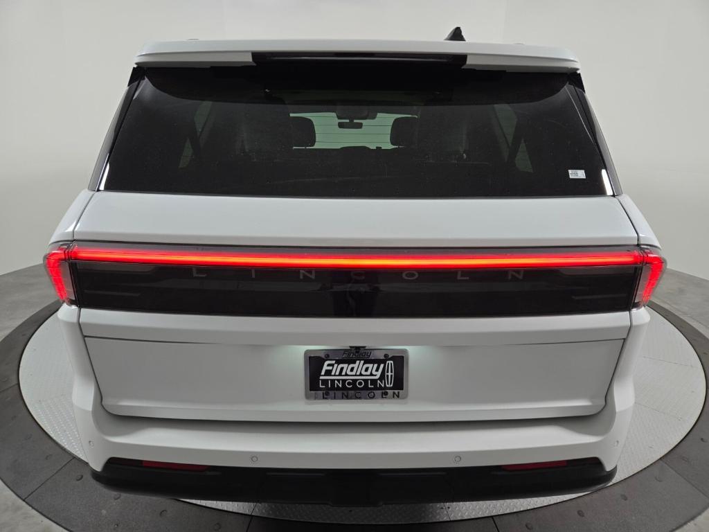 new 2026 Lincoln Navigator car, priced at $97,357