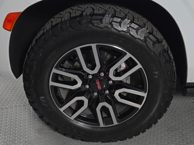 used 2023 GMC Yukon car, priced at $63,092